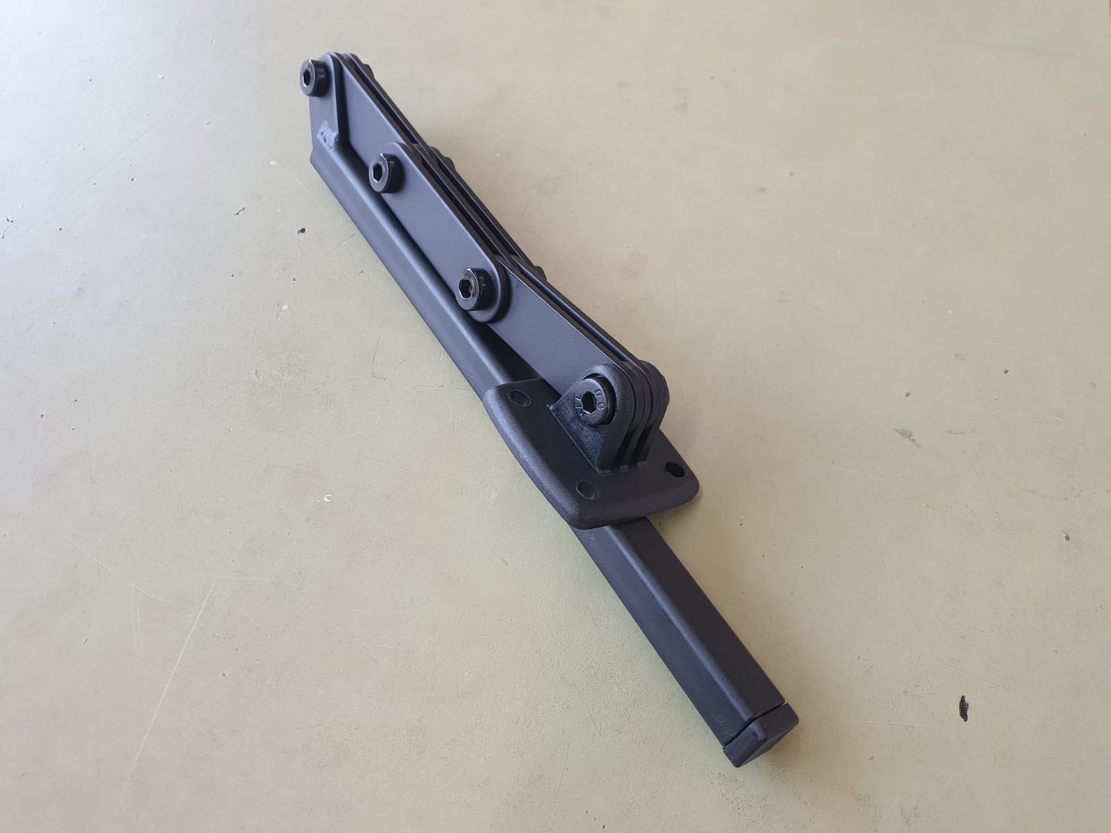 Hoofdsteun verstelsysteem 4 scharnierpunten, 15x15mm incl. kunststof bevestigingsdeel  - Afbeelding 4