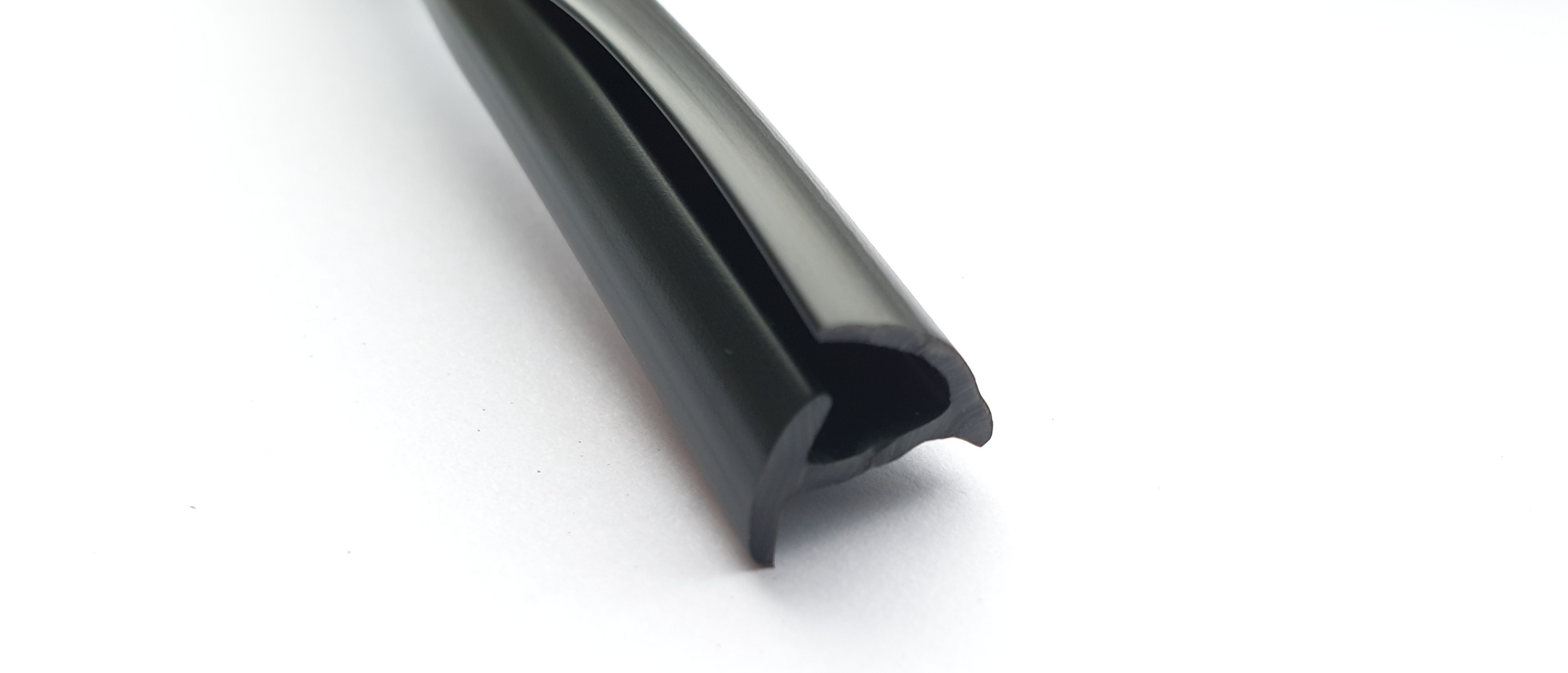 Stoffeerband / Afwerkband zwart, per rol 100 meter - Afbeelding 3