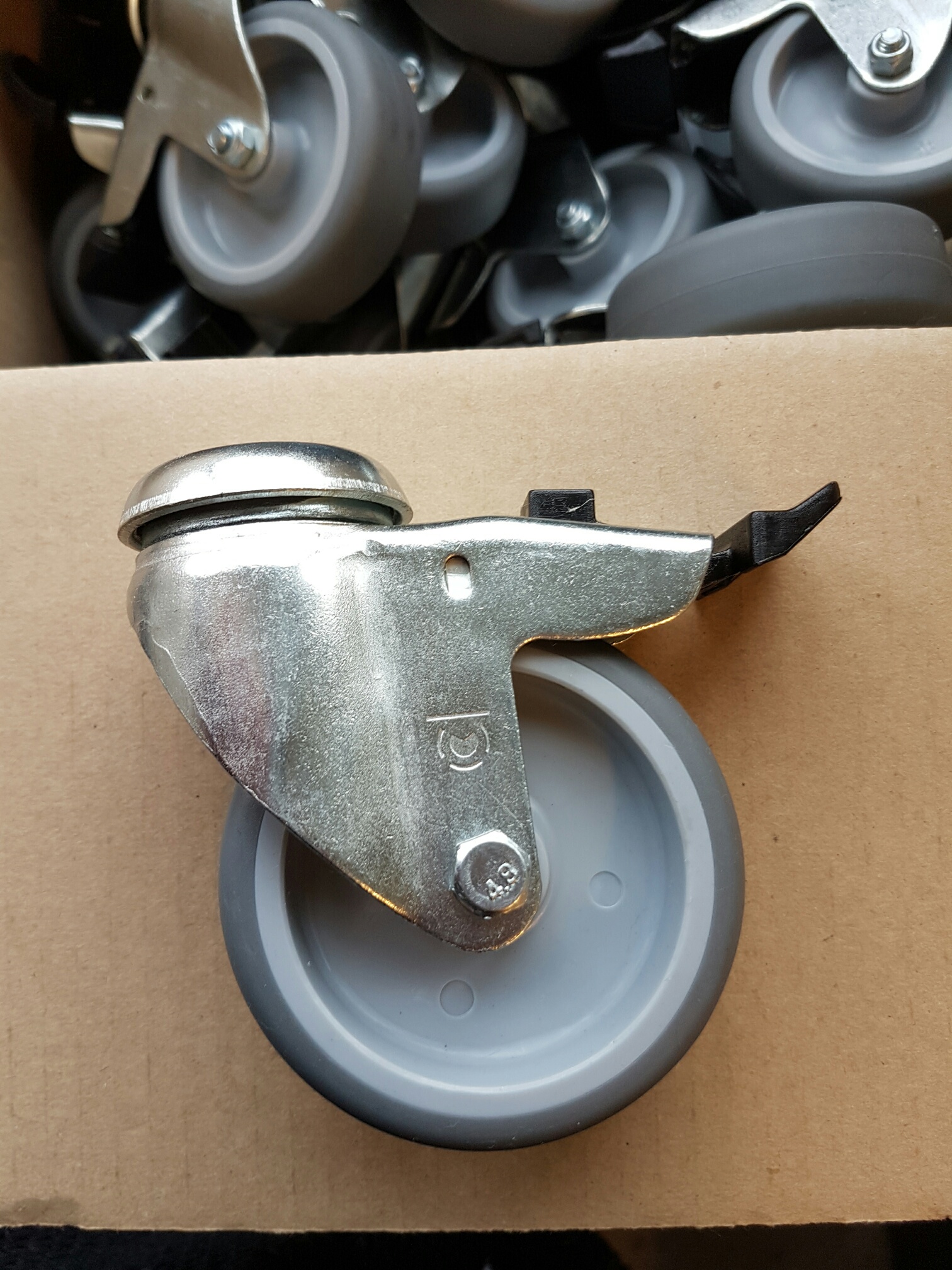 Zwenkwiel 75mm PU geremd (10mm) - Afbeelding 7