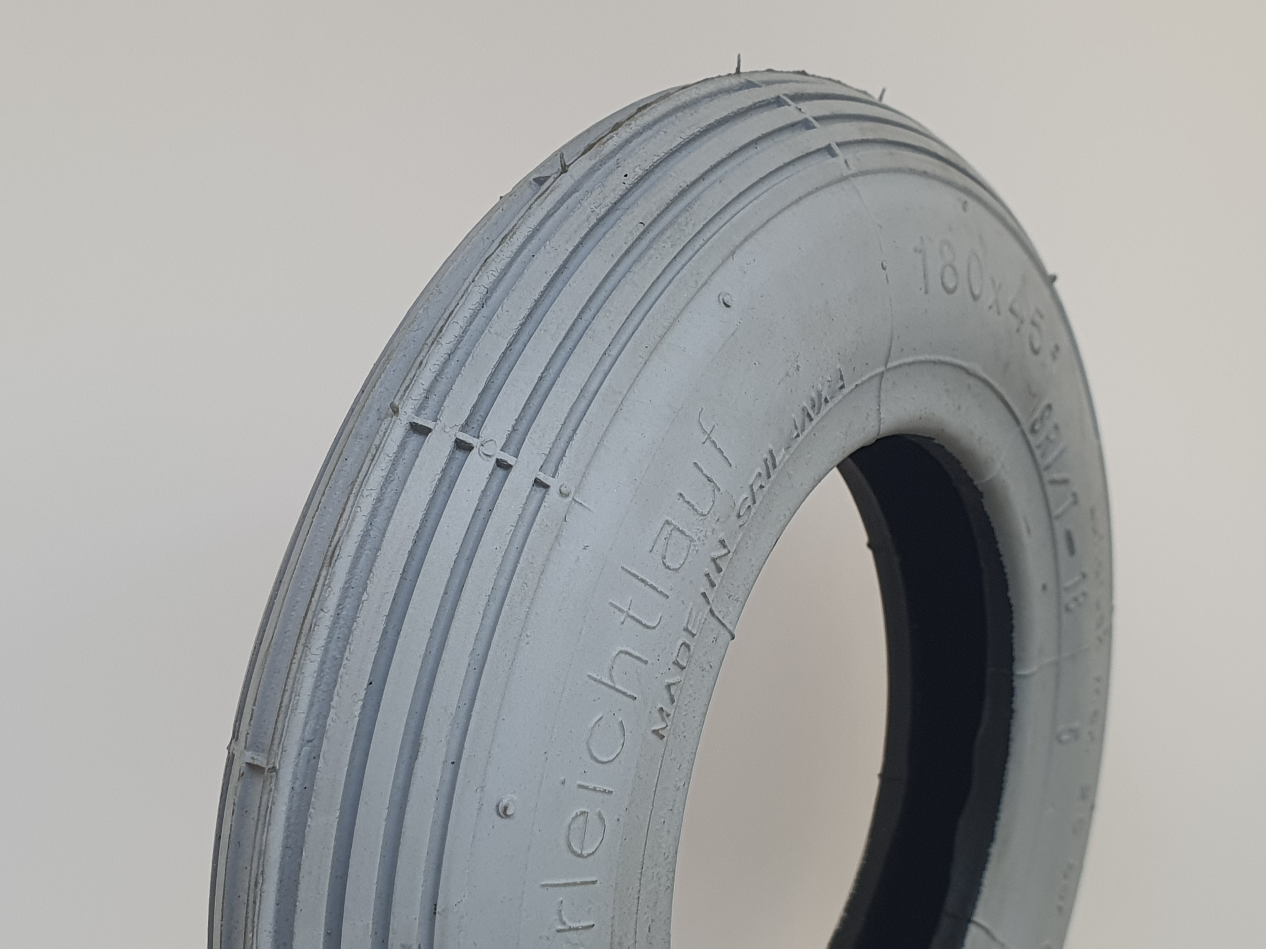 Buitenband 7 x 1 3/4 (175x45) grijs
